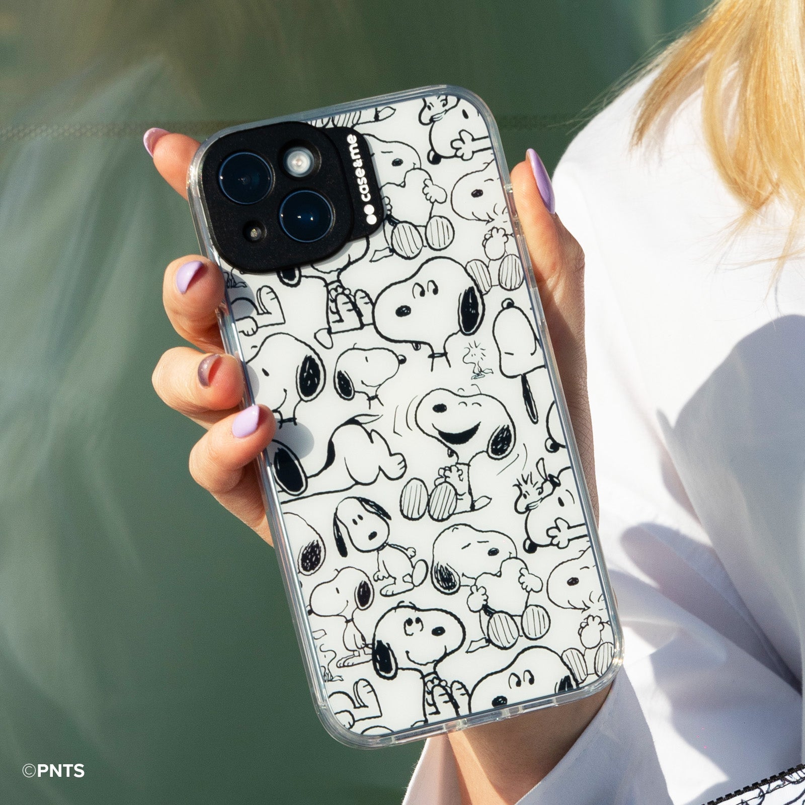 Peanuts themed cover for iPhone 15 with camera lens protection