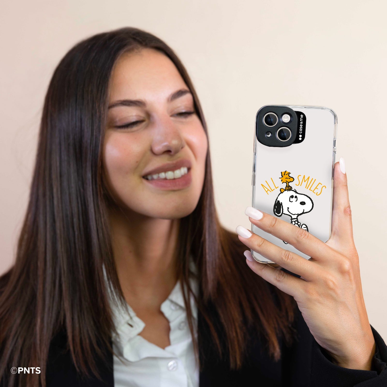 Hülle mit Peanuts™-Motiv und Objektivschutz für das iPhone 14